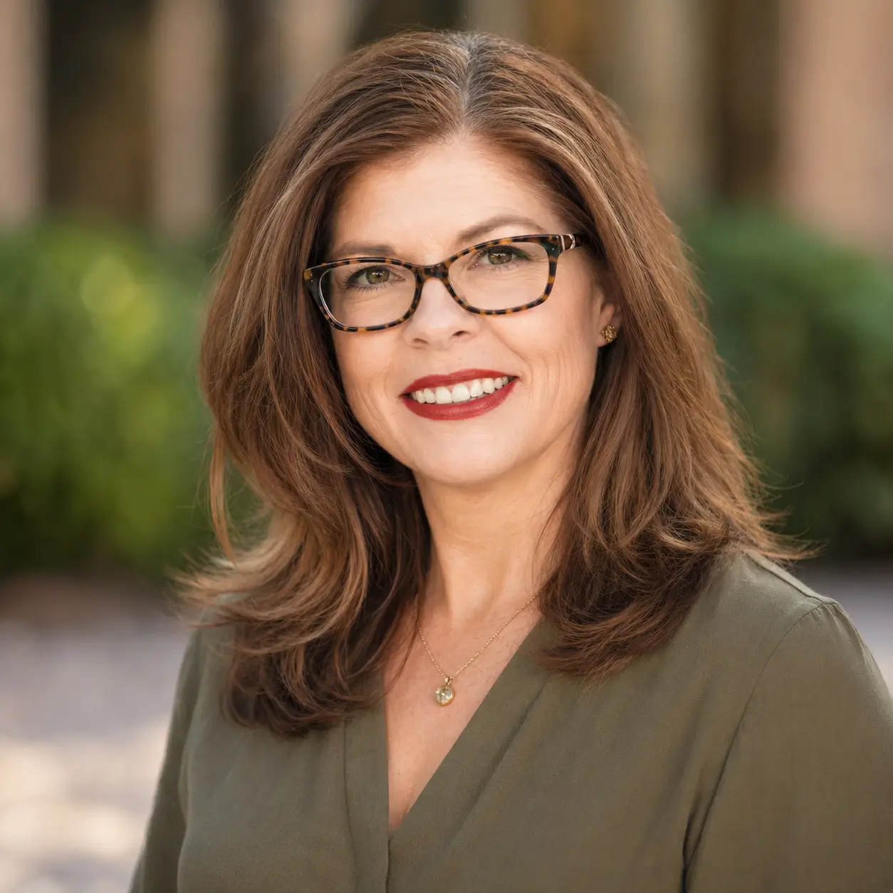 Sondra Hoffman, independent technology and workflow consultant for trades, construction, and service-based businesses in the Greater Sacramento Area.